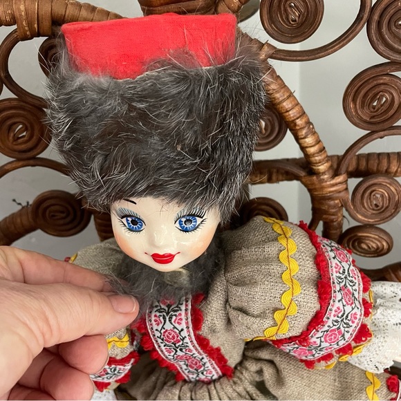 Vintage Russian Doll Gorgeous! 19” Colorful Beauty! - Picture 7 of 7